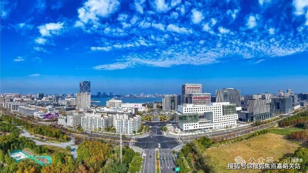 越半岛销售中心 - 环境户型价格地址楼盘详情配套交房时间配套电话九游会J9入口开云海越半岛 (售楼处) 上实望海首页 - 开云海(图11)